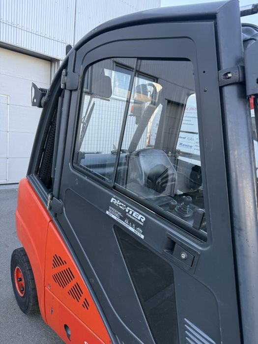 Навантажувач Linde H25T-01 2012 рік