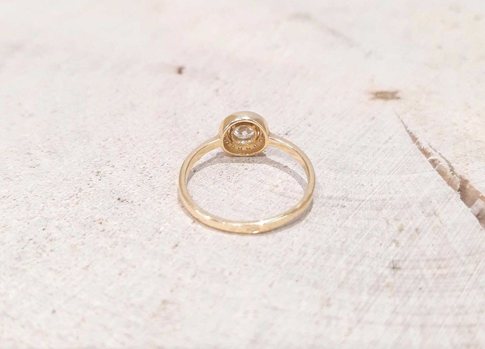 Złoty pierścionek p.585/1,68g