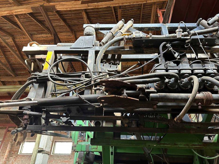 Продається обприскувач John Deere 4710 2004р.в.