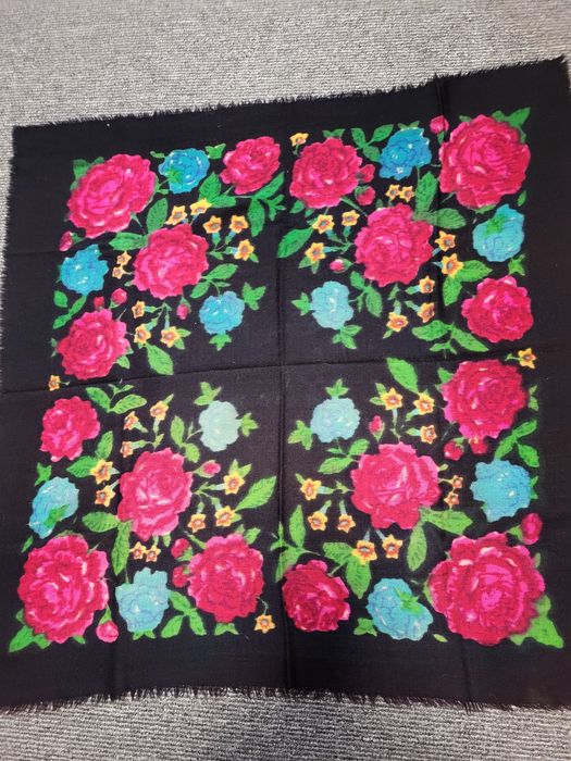 Продам хустки шерстяні