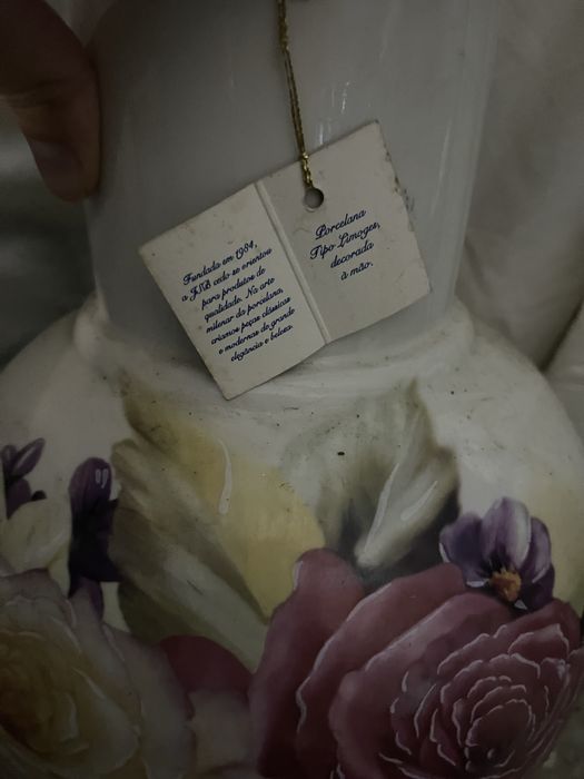 Jarra florida com  medidas