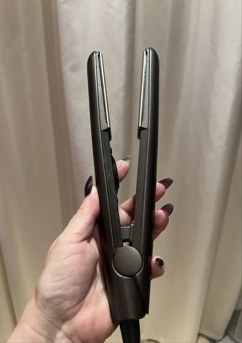 Продам , утюжок, щипцы - выпрямитель для волос Vitek VT-2307.
