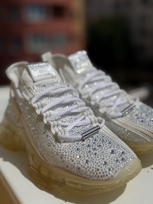 Продам дуже гарні кросівки кроссовки  Steve Madden Maxima-R колір білий SM11001807 38-39 розмір