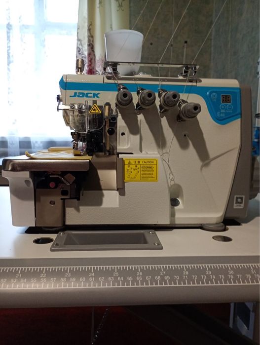 Оверлок промышленный