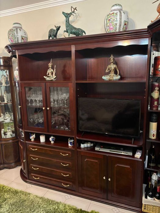 VENDE-SE BAR DE SALA COMPLETO COMO NOVO