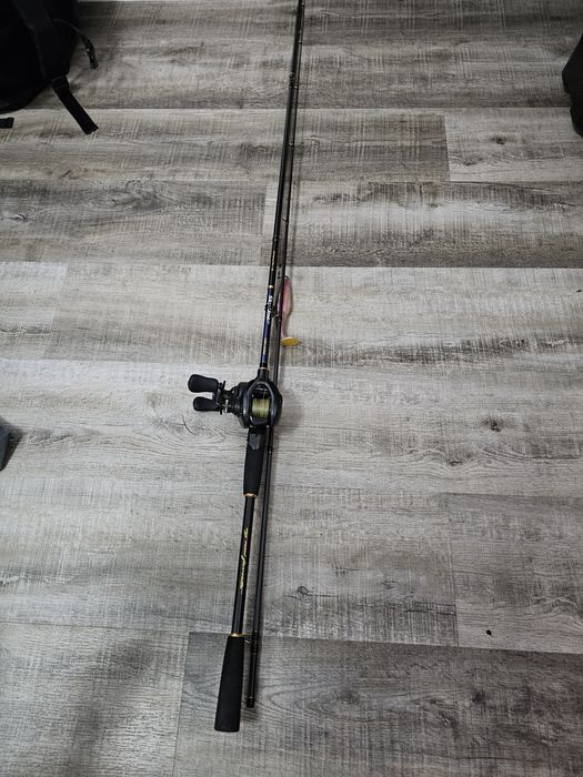 Multiplikator Shimano Cuardo MGL 71 HG + Favourite SkyLine Cast Over 258 8-21