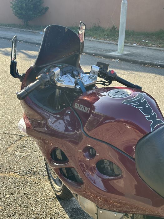 Suzuki GSX 750F KATANA