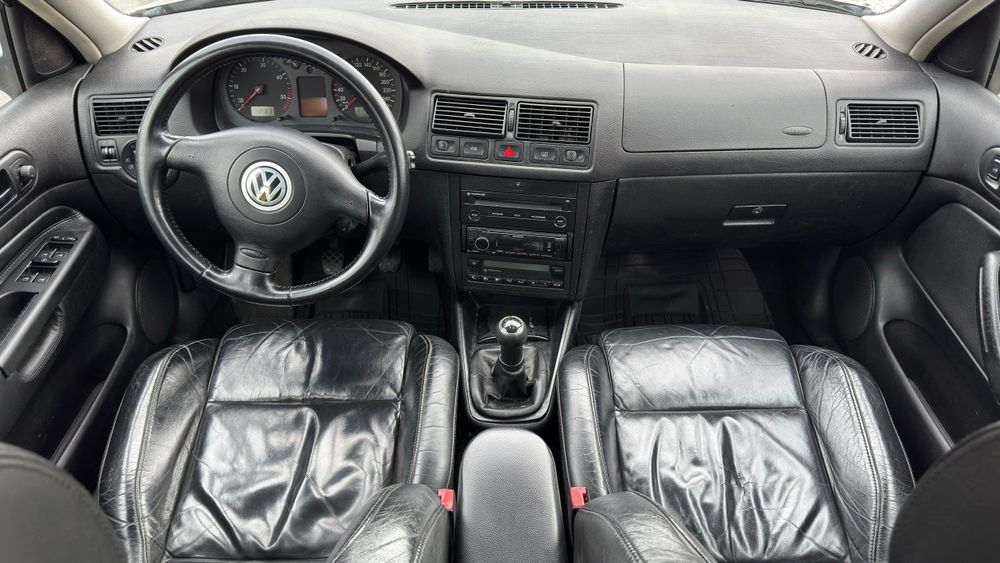 Vw golf 1.9 TDI 130Cv HIGHLINE Nacional teto de abrir Estofos em pele