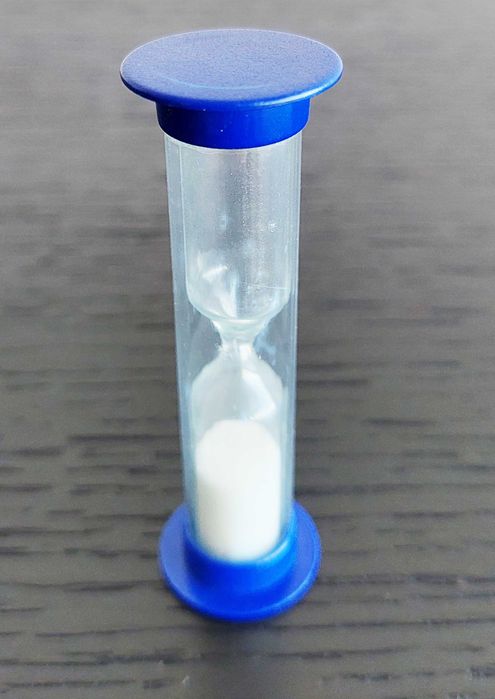 2-Minute Hourglasses (1 Black / 1 Blue)