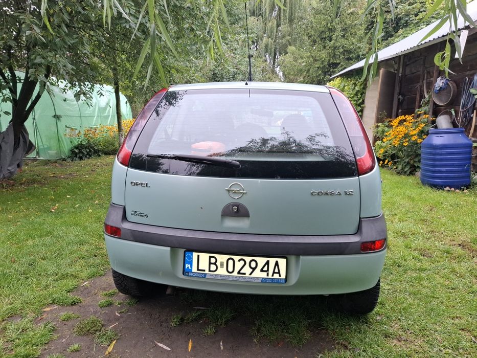 Opel Corsa.    C