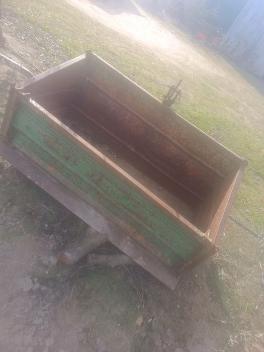 Vendo frese  com 1.50cm  e caixa carga 1.60cm marca galuch