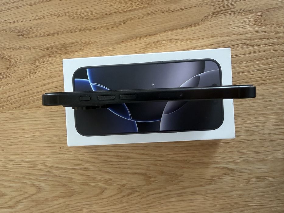 Iphone 16 pro, 256gb, bateria 99%