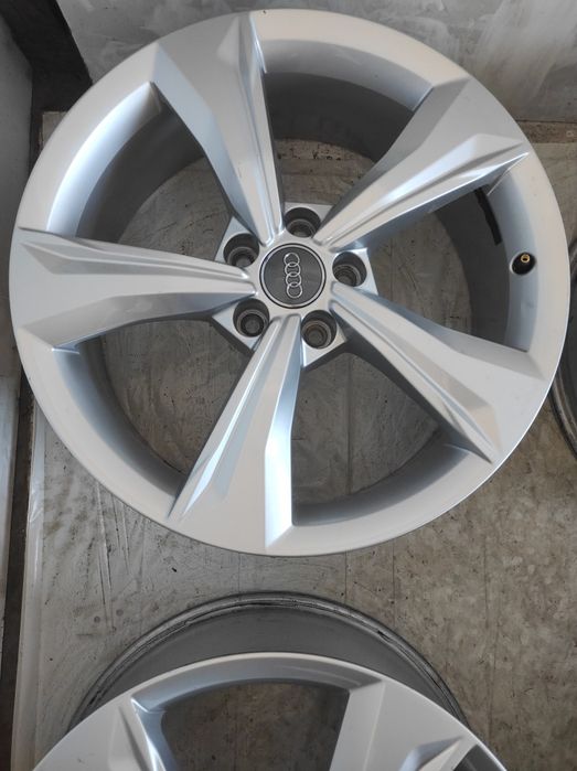 71 Felgi RYGINAŁ AUDI R 19 5x112 otwór 57,1Bardzo Ładne