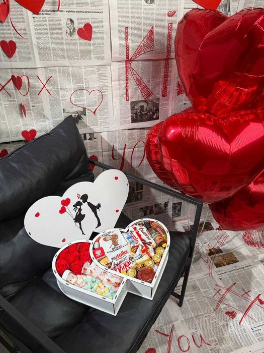 Подарунок для неї на День закоханих, 8 Березня, на її день народження.