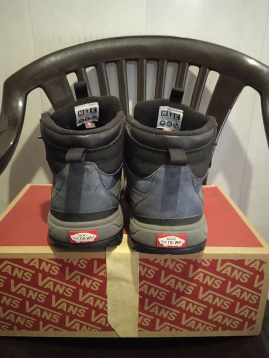 Продам vans ultrarange exo