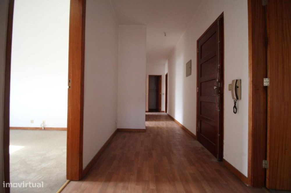 Apartamento T3 em zona de Monte Formoso