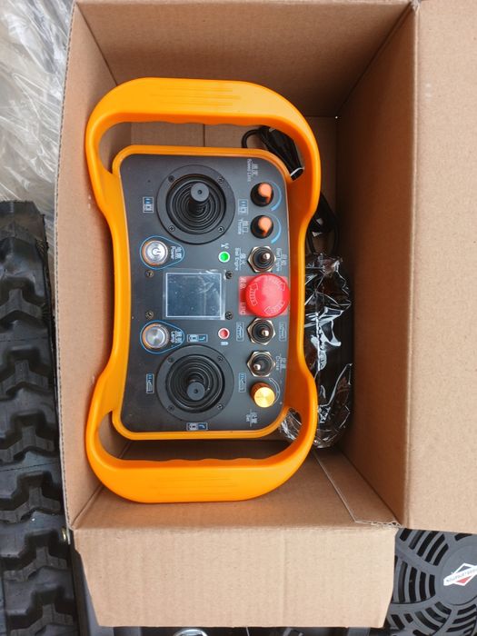Kosiarka robot do farm fotowoltaicznych niski!!! silnik briggs