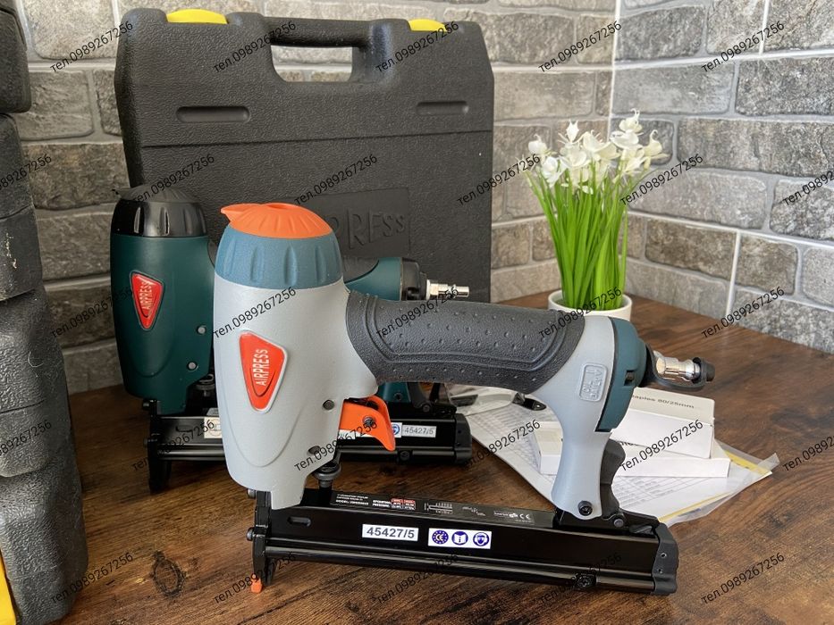 Пневмостеплер,стереот,Степлер пневматический(скоби) Голландія AIRPRESS