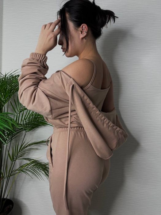 Жіночий спортивний костюм трійка з подвійним капюшоном двонитка