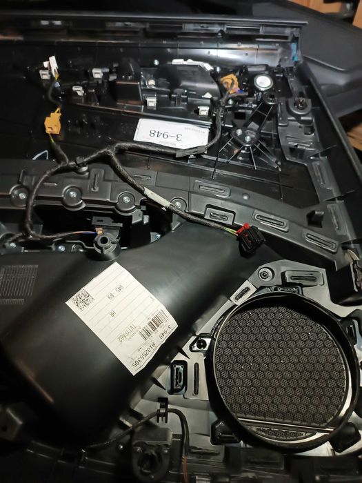 дверні карти дверей обшивка кожа накладки пластік Audi A4 B9 Б9 Ауді