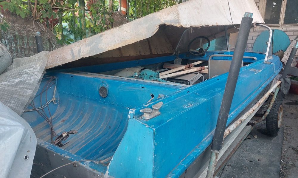 Моторная лодка      Казанка  5 м 2