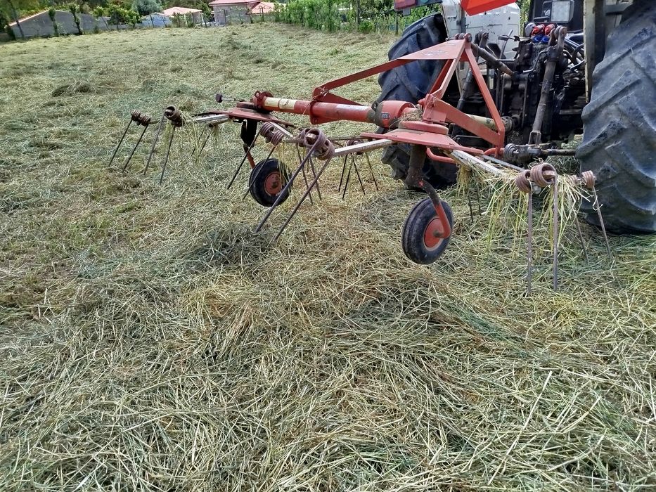 Vira Feno Kuhn 2,40mt