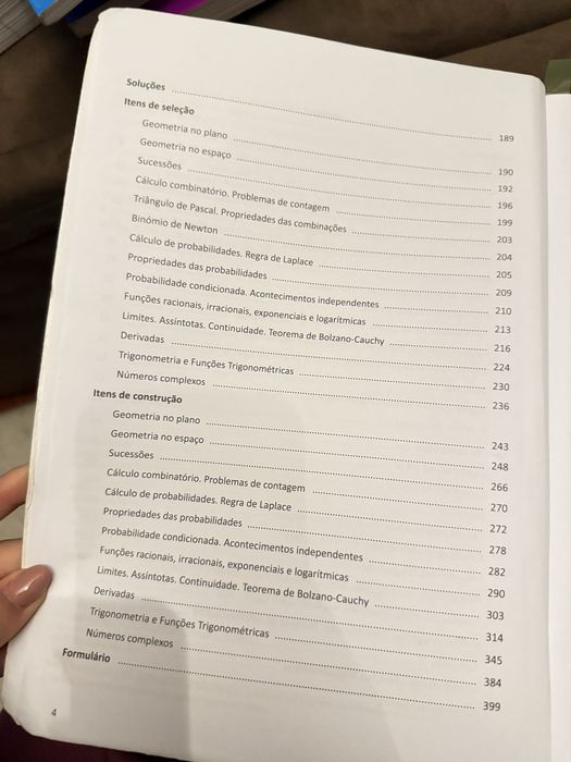 Livro exame final matematica A IAVE- 2023