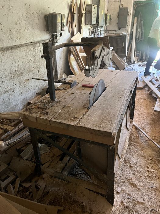 Верстат по дереву циркулярка