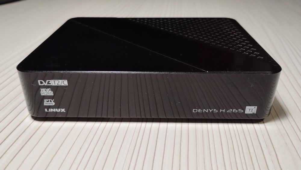 Ефірний T2 ресивер uClan Denys H.265 T2