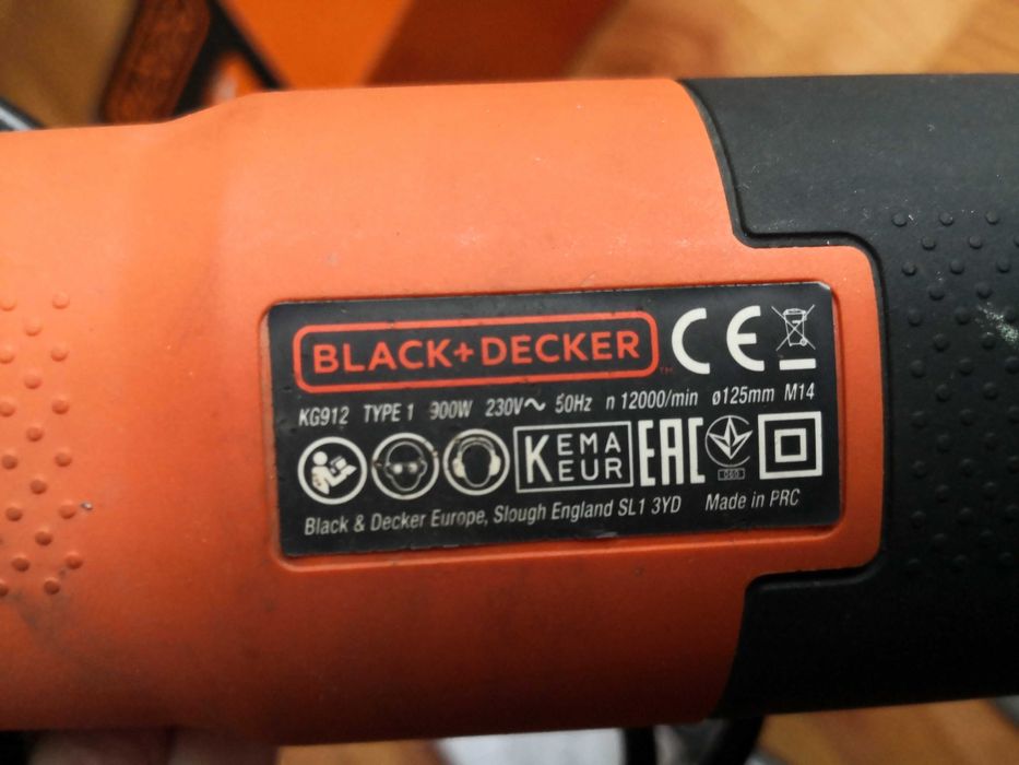 Szlifierka wielofunkcyjna Black&Decker 900 W KG912