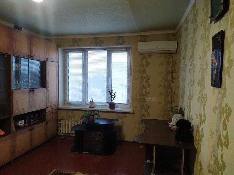 Продам 3-кімнатну квартиру біля метро «Холодна Гора».