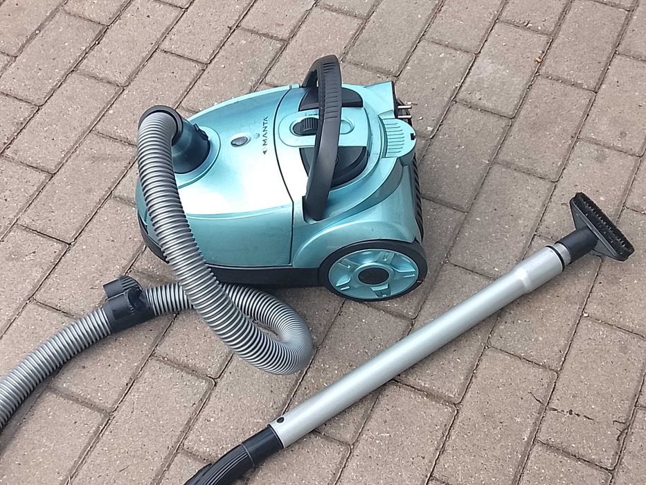 Mocny odkurzacz workowy, używany  .MANTA - 1800W Polecam!