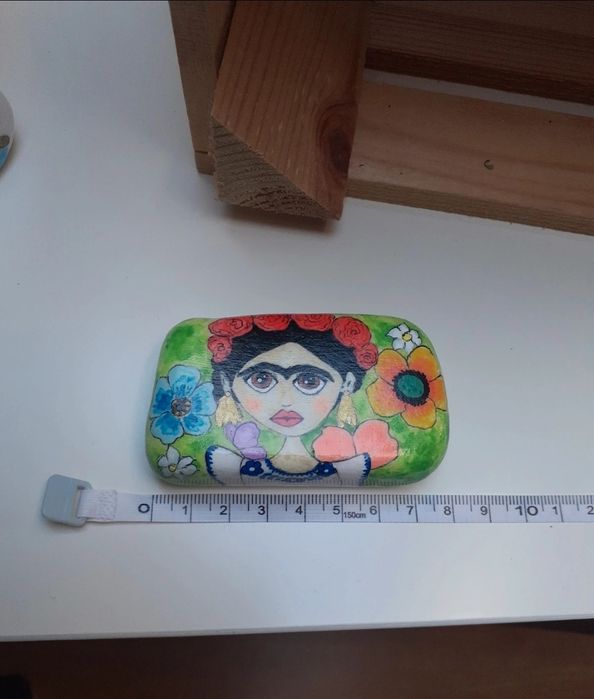 Frida, malowany kamień, prezent, upominek, ozdoba