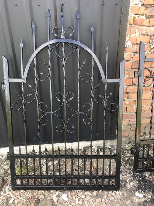 Продається  брама , ліска і 6 прольоті паркана ЧИТАТИ ОПИС !