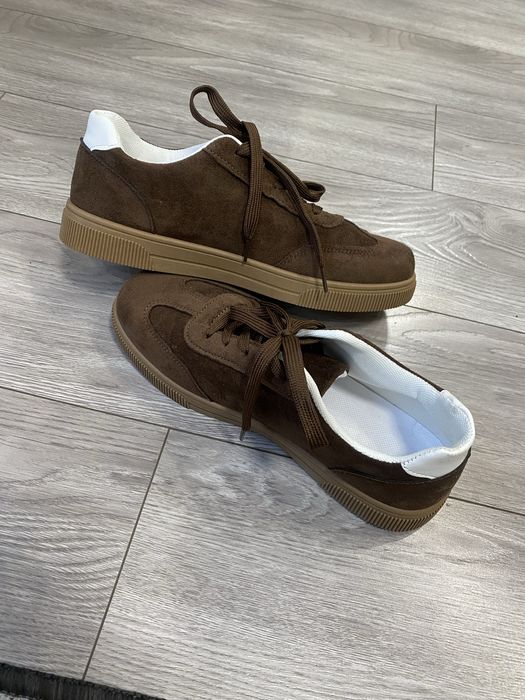 Кросівки 42 рр , нові