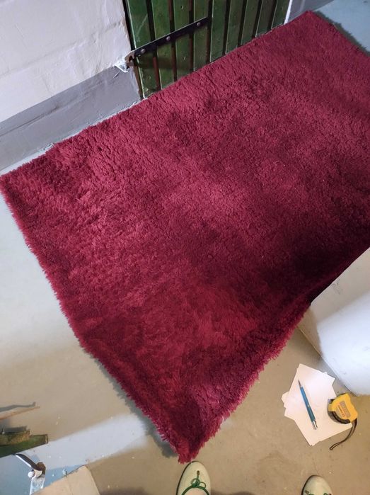 dywan shaggy bordo