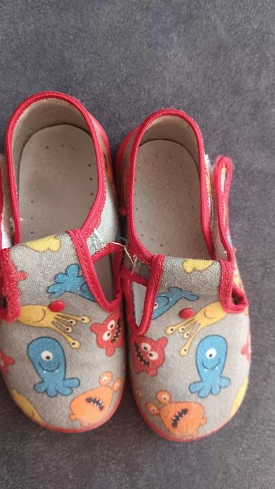 Buty chlopiece roz 25