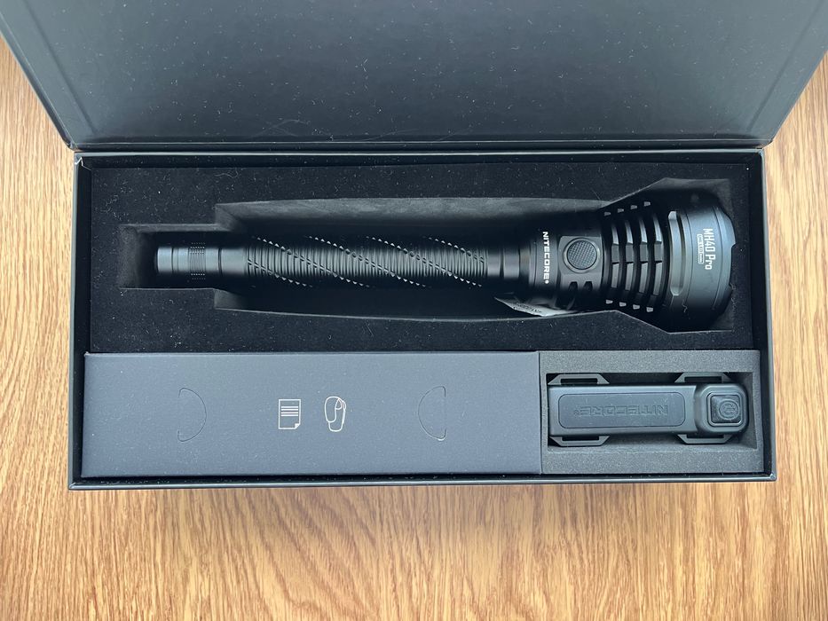 1300 метрів Дальнобійний ліхтар Nitecore MH40Pro + акумулятор 10000мАг
