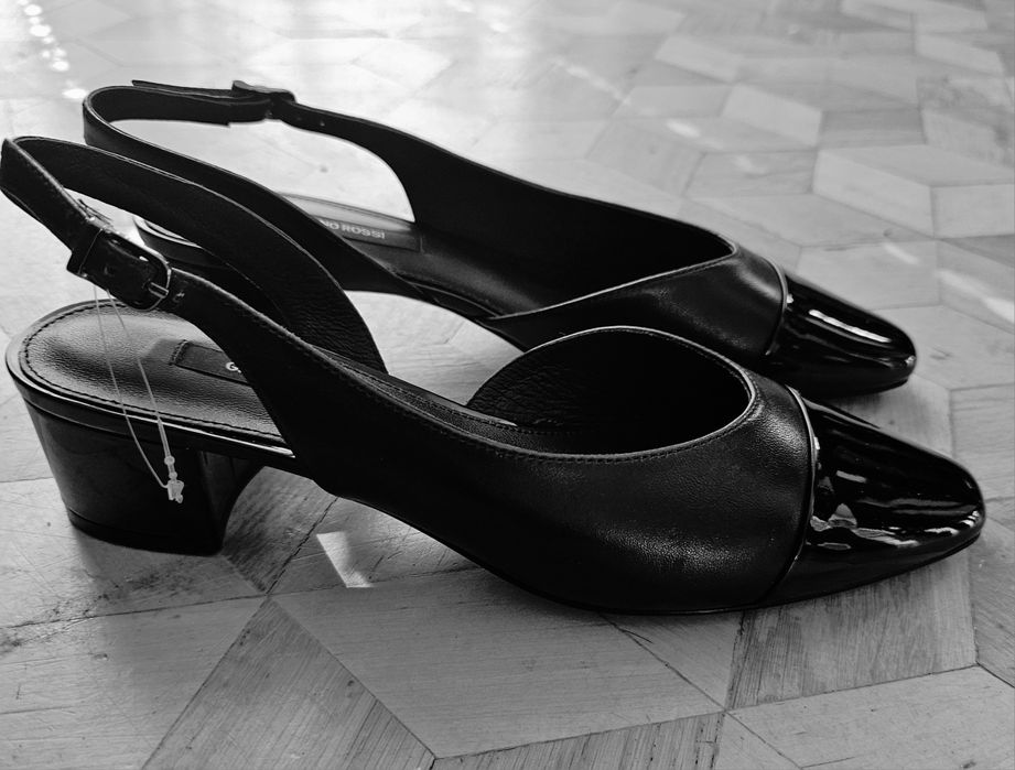 Czułenka Gino Rossi rozm.40