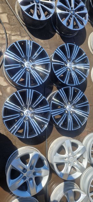 Felgi aluminiowe oryginalne Volvo 8x18 et42 5x108