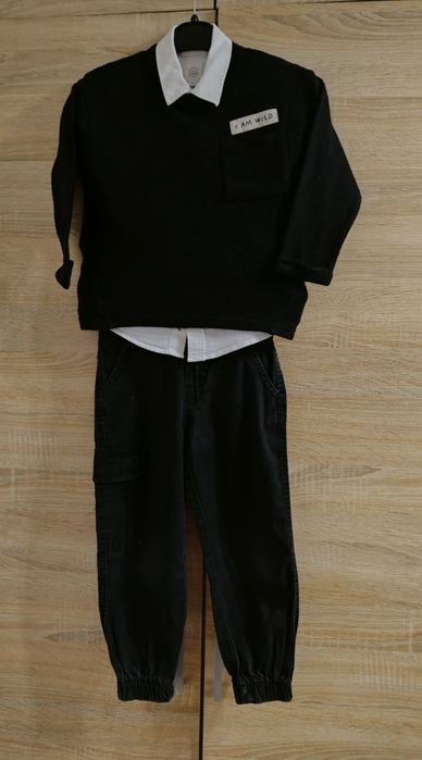 Sprzedam koszulę i sweter.