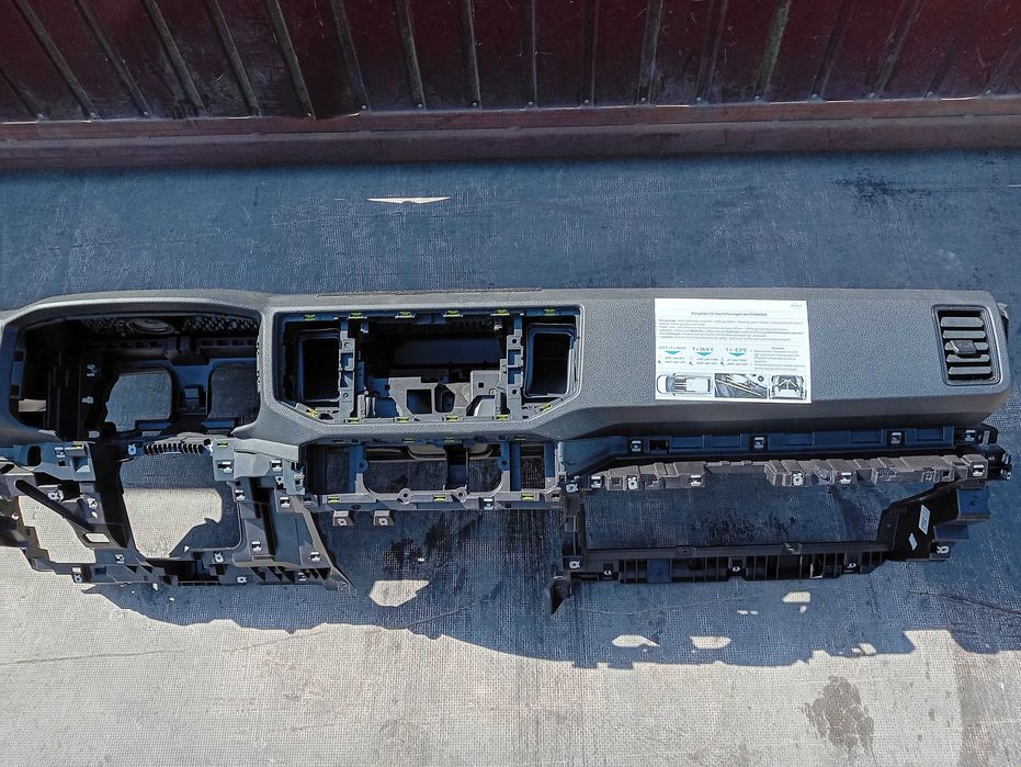 VW Crafter II deska rozdzielcza OE 22r Europa Man TGE