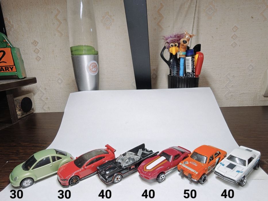 Машинки модели hot wheels matchbox corgi bburago maisto