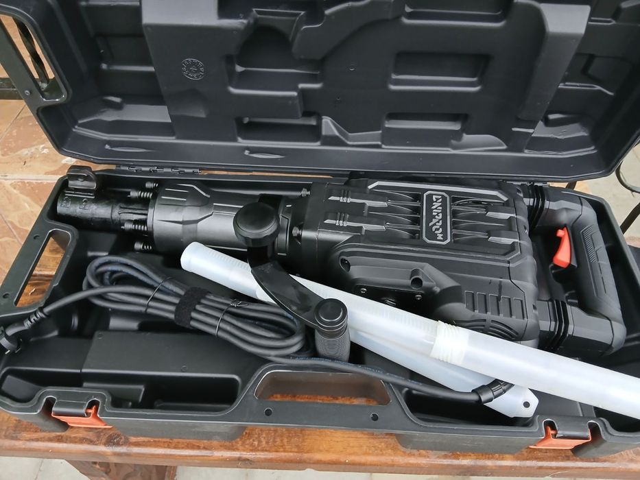 Оренда відбійник молоток.