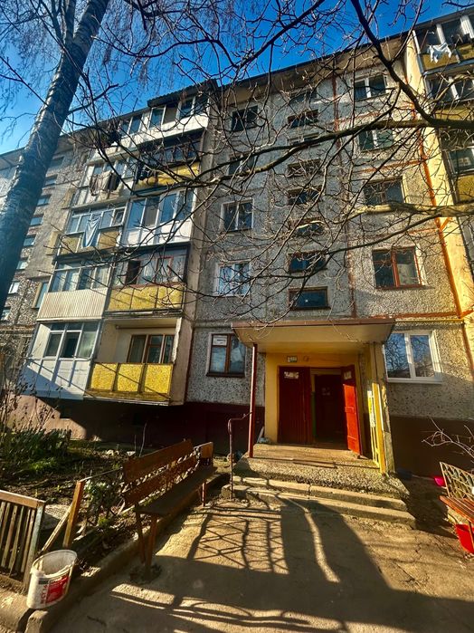 Продаж 2 х кімнатної квартири,Центр