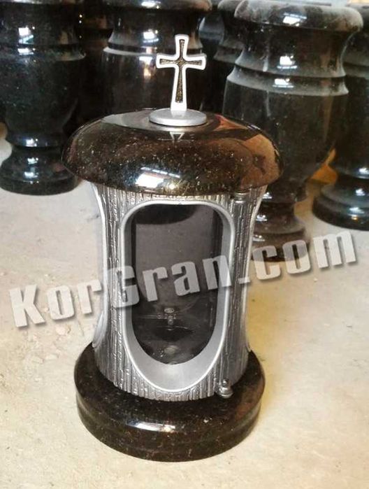 Лампадка гранітна для памятника на кладовище, могилу