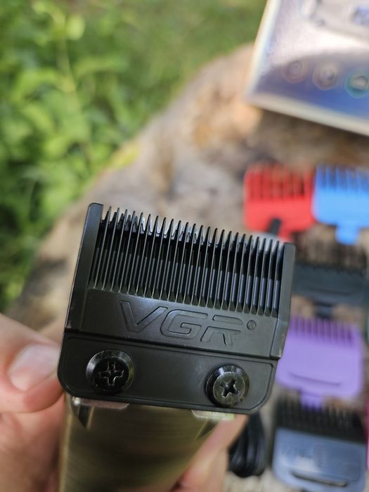 Професійна машинка стрижки VGR 005 голови бороди акумуляторі оригінал