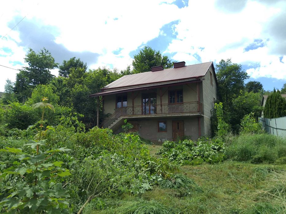 Murowany dom na sprzedaż w Iwaniskach - Widok 5