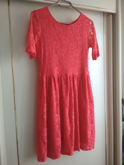 Sukienka koronkowa