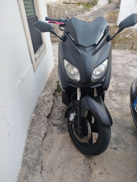 Vendo ou troco Yamaha x max 250cc por 125cc